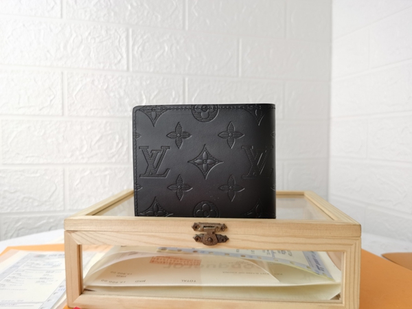 LVコピーウォレット背面デザイン